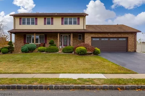 53 Ray Dwier Dr, Hamilton, NJ 08690