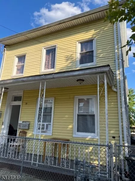 33 2nd St #2, Elizabeth City, NJ 07206
