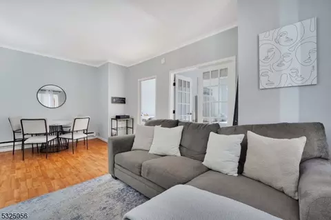 250 Clendenny Ave #3, Jersey City, NJ 07304