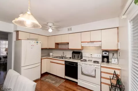 203 E Main St, Prospect Park, NJ 07508 photo 5