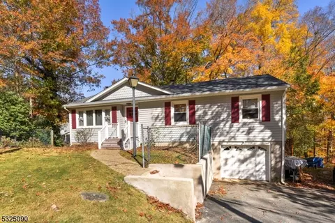 101 Oakland Ave, Rockaway, NJ 07866