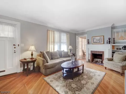 333 Chapman St, Newark, NJ 07106