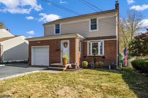 31 Hillside Ave, Cedar Grove, NJ 07009