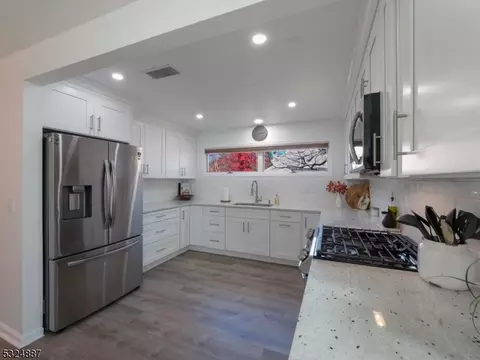 3 Black Briar Ln, Wayne, NJ 07470 photo 11