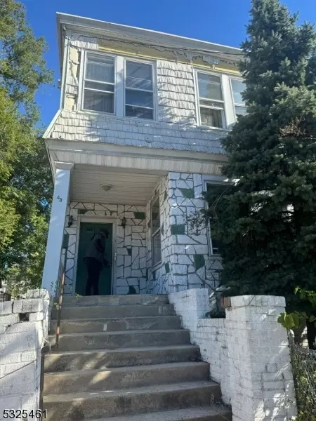45 Harding Ter, Newark, NJ 07112