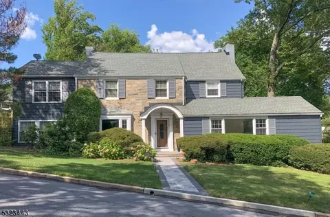 3 Crestwood Dr, Maplewood, NJ 07040