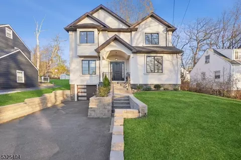 10 Sycamore Ave, Livingston, NJ 07039