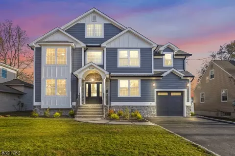2086 Maple View Ct, Scotch Plains, NJ 07076
