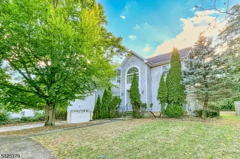1196 Easton Ave, Franklin Twp, NJ 08873