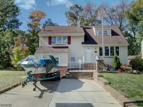 181 N Hill Rd, Woodbridge Twp, NJ 07067