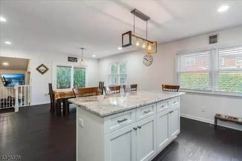 91 Lexington Ln, Wayne, NJ 07470 photo 7