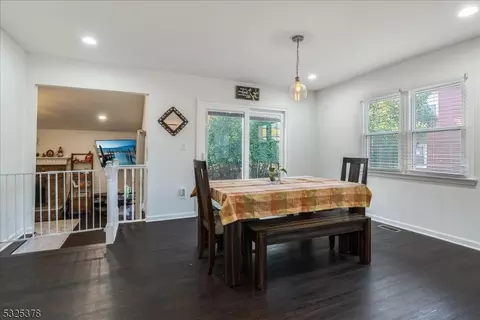 91 Lexington Ln, Wayne, NJ 07470 photo 9