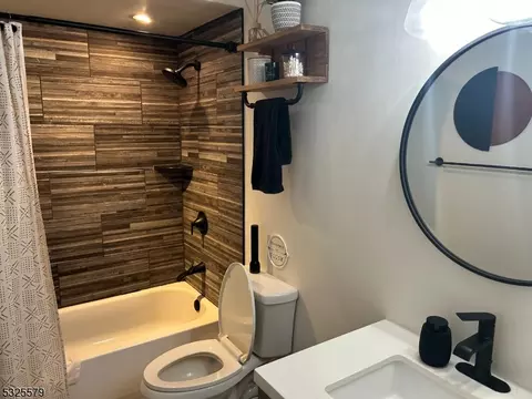 19 Hillside Ct, Clinton, NJ 08809 photo 8