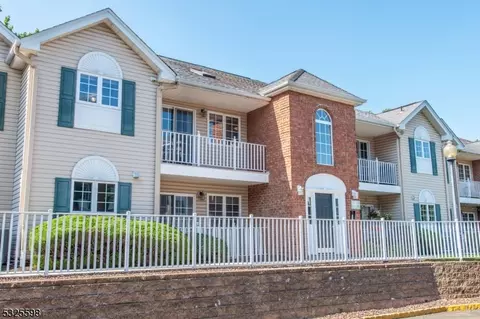105 Roseland Ave #1604, Caldwell, NJ 07006