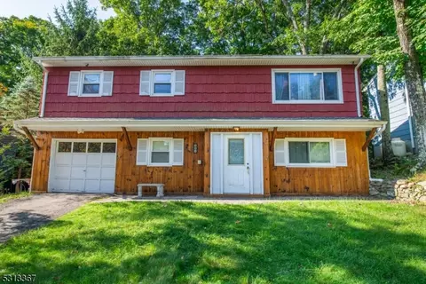 504 Durban Ave, Hopatcong, NJ 07843