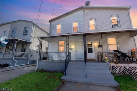 130 Spring Garden St, Riverside, NJ 08075