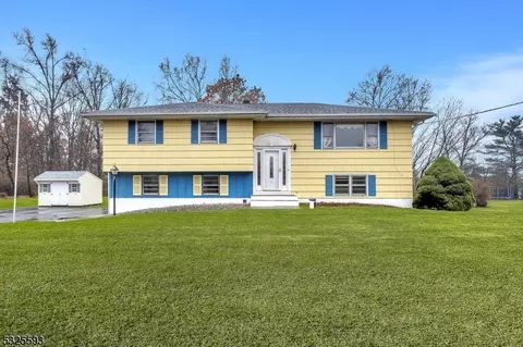 6 Mallard Rd, Hillsborough, NJ 08844