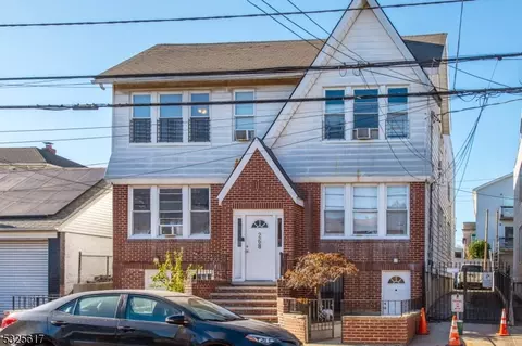 266 N 12th St, Newark, NJ 07107