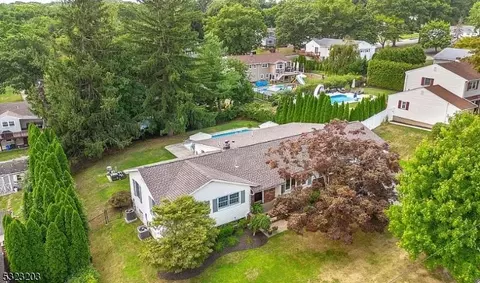35 Nimitz Rd, Wayne, NJ 07470
