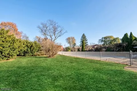 39 Burnside Pl, Wanaque Boro, NJ 07420 photo 22
