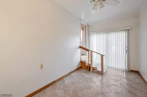 39 Burnside Pl, Wanaque Boro, NJ 07420 photo 16