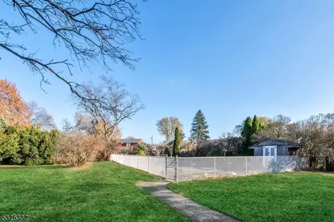 39 Burnside Pl, Wanaque Boro, NJ 07420 photo 21