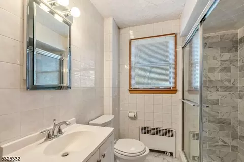 39 Burnside Pl, Wanaque Boro, NJ 07420 photo 14