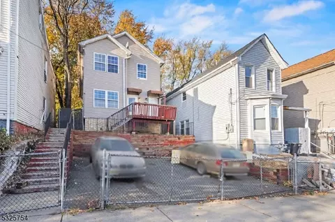 7 N 3rd St, Paterson, NJ 07522