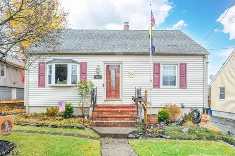 121 Riverdale Rd, Pompton Lakes, NJ 07442