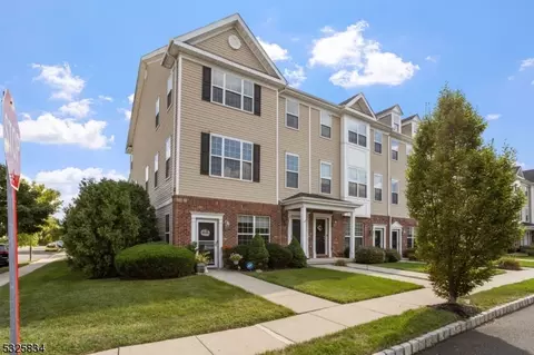 26 Canal Xing, Burlington, NJ 08016