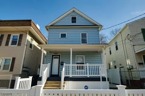 1219 W 3rd St, Plainfield, NJ 07063