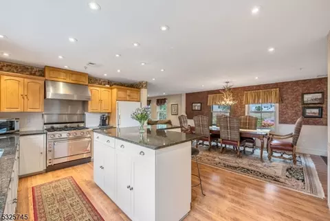 108 Algonquin Trl, Wayne, NJ 07470 photo 18