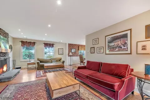 108 Algonquin Trl, Wayne, NJ 07470 photo 13
