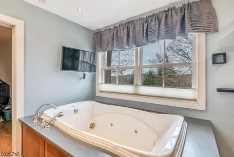 108 Algonquin Trl, Wayne, NJ 07470 photo 28