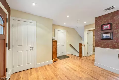 108 Algonquin Trl, Wayne, NJ 07470 photo 6