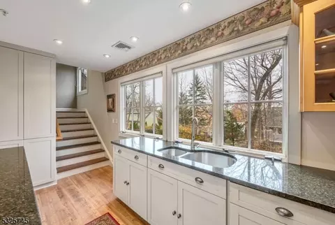 108 Algonquin Trl, Wayne, NJ 07470 photo 17