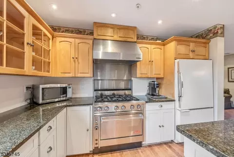 108 Algonquin Trl, Wayne, NJ 07470 photo 19