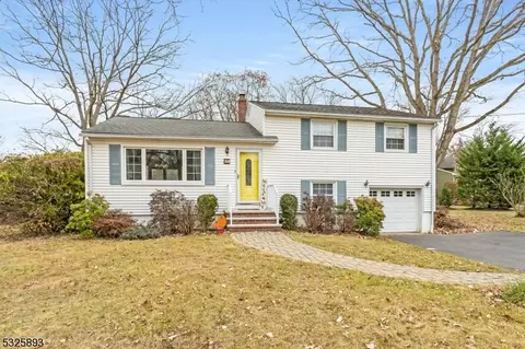 1 Crescent Dr, Hanover, NJ 07981