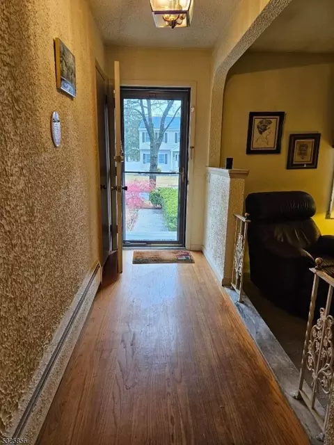 88 Glen Ave, Paramus, NJ 07652 photo 5