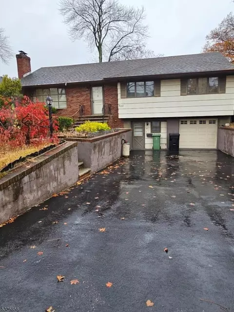 88 Glen Ave, Paramus, NJ 07652 photo 2
