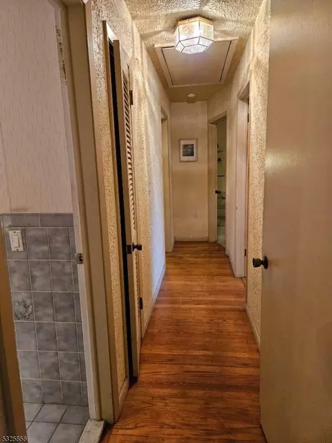 88 Glen Ave, Paramus, NJ 07652 photo 17