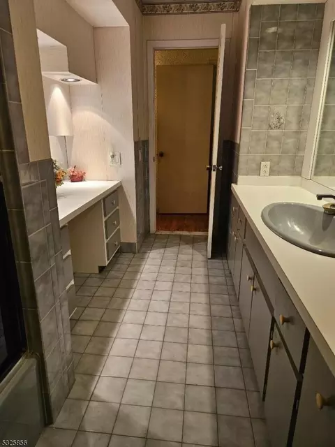 88 Glen Ave, Paramus, NJ 07652 photo 15