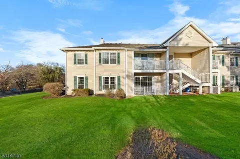 109 Reading Cir #109, Bridgewater, NJ 08807