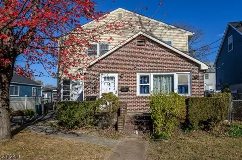 23 Ideal Ave, Middletown Twp, NJ 07748