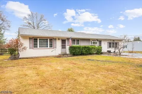 30 Locktown Rd, Frenchtown, NJ 08825