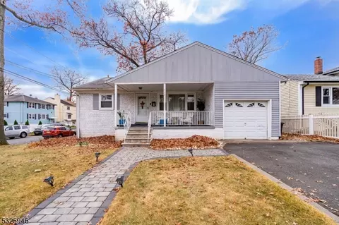 130 Grove St, Roselle, NJ 07203