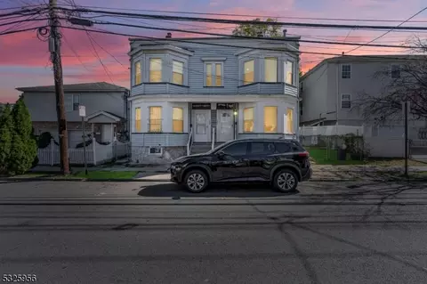 157 Catherine St, Elizabeth, NJ 07201