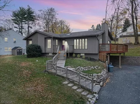 55 Wells Ave, Hampton, NJ 08827