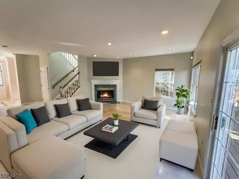 31 Canterbury Way, Wayne, NJ 07470 photo 7