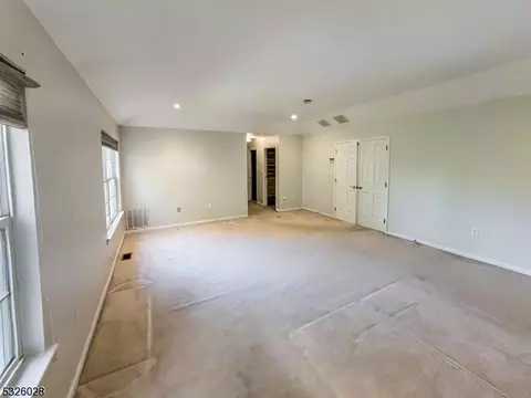 31 Canterbury Way, Wayne, NJ 07470 photo 17
